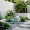 Glas decoratie tuin: ideeën, folie en slimme tips